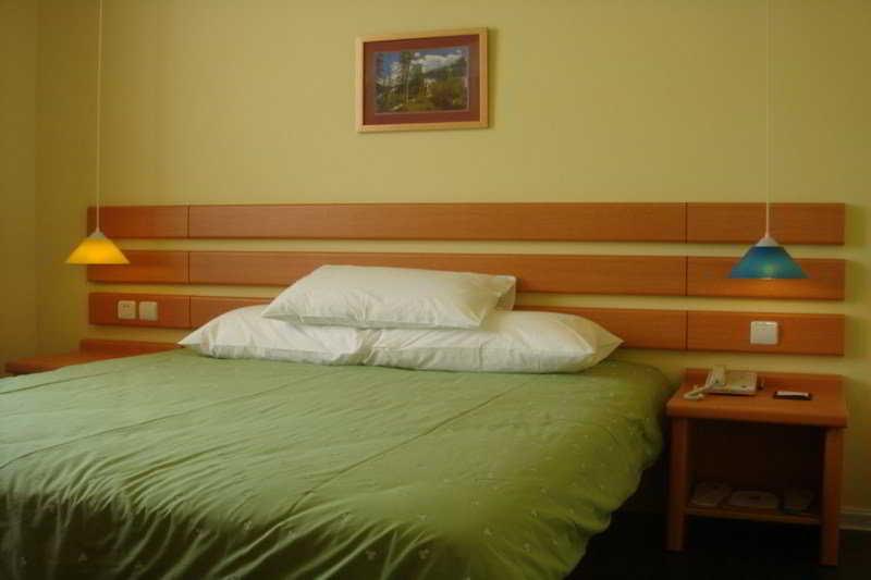 Home Inn Tianjin Weijin Road Tianjin University Esterno foto