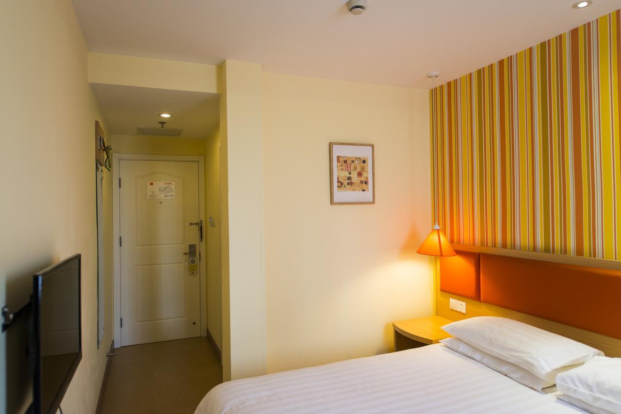 Home Inn Tianjin Weijin Road Tianjin University Esterno foto