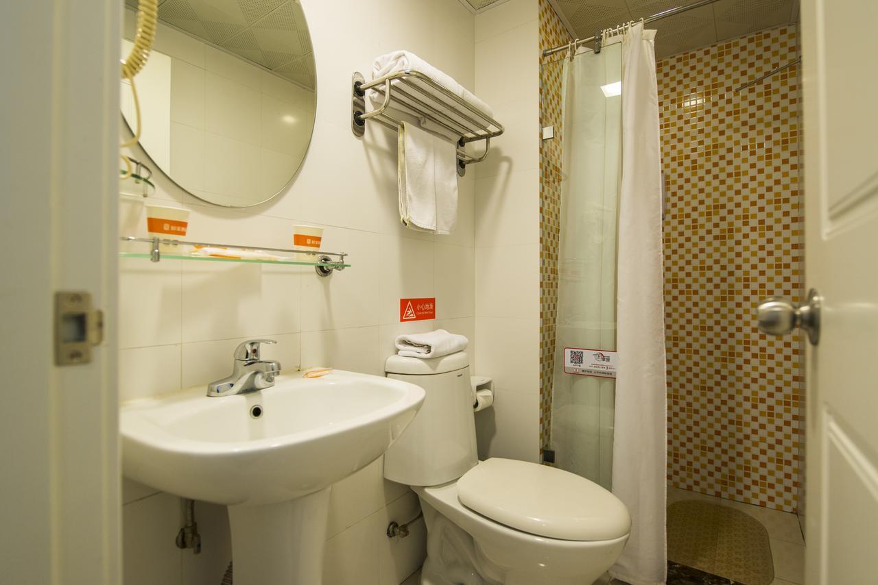 Home Inn Tianjin Weijin Road Tianjin University Esterno foto